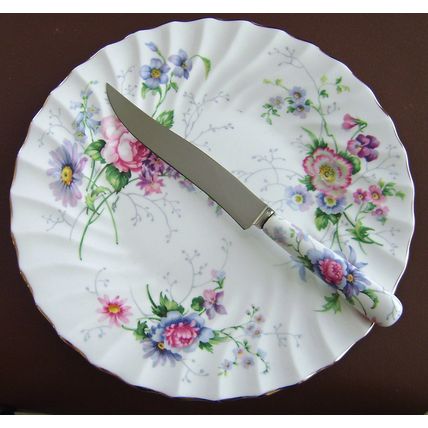 Crown Staffordshire Fine Bone China cake plate/stand Boxed