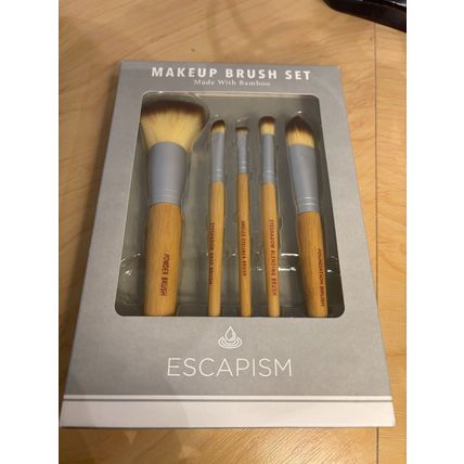 Makeup brush set - Escapism. Bamboo handles.