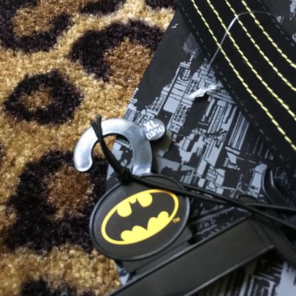 Batmam Men's "GOTHAM CITY" Flip Flops Sandals Shoes Size XL 13/14