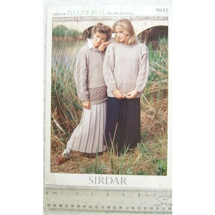 Vintage: Sirdar 9841 sweater, DK, 28-40 inch, 71-102 cm