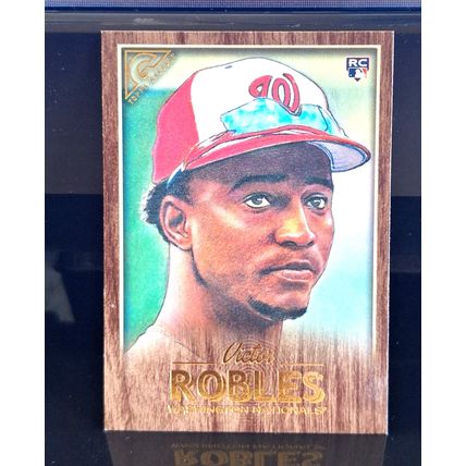 VICTOR ROBLES 2018 TOPPS GALLERY WOOD BASEBALL CARD #38