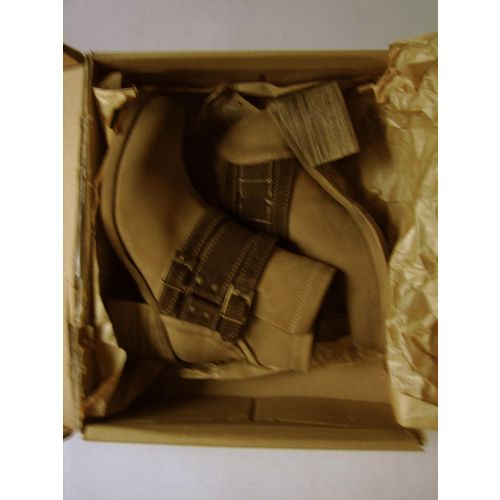 Bed Stu Women's Awaken Ankle Boots Tan Oil Suede 6.5 New With Box