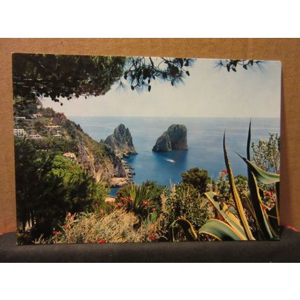 VIEW AND FARAGLIONI, CAPRI, ITALY unused vintage postcard #
