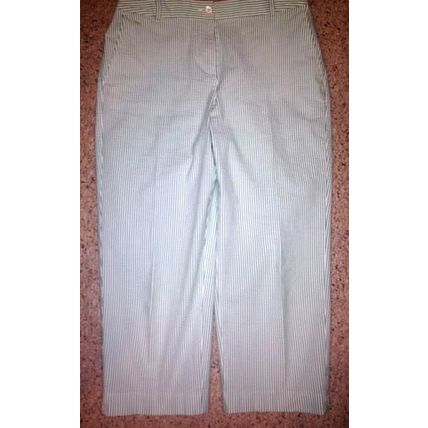 Liz Golf Finely Striped Green and White Women Shorts Size 10 Knee Length Comfort