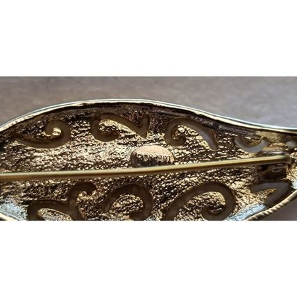 Vintage Roman Rhinestone Gold Tone Brooch