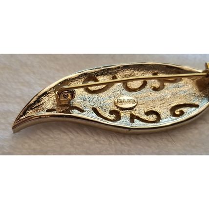 Vintage Roman Rhinestone Gold Tone Brooch