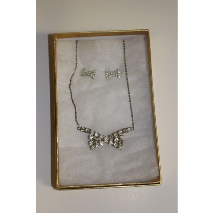 Faux diamond bow-tie shaped 15" choker with matching bow-tie earrings