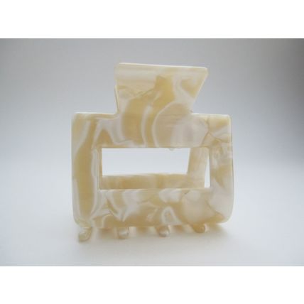 Medium/large shimmering marbled vanilla blonde white hair claw clip