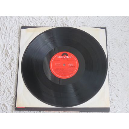 TED NUGENT, SURVIVAL OF THE FITTEST. GATEFOLD DOUBLE VINYL LP.