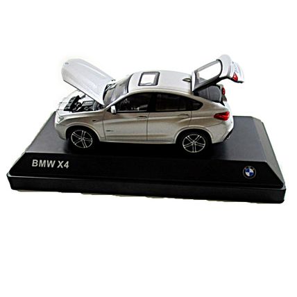 BMW X4 (F26) YEAR 2015 SILVER HERPA SCALE 1:43