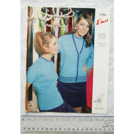 Vintage: Emu 2706 ladies jumper & cardigan, DK