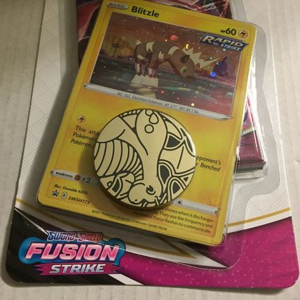 New Pokemon Holo Blitzle Fusion Strike Blister Pack + Coin