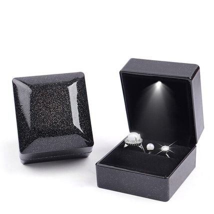 Diamond Ring Box with LED Light Velvet Jewelry Gift Wedding Proposal Engagement