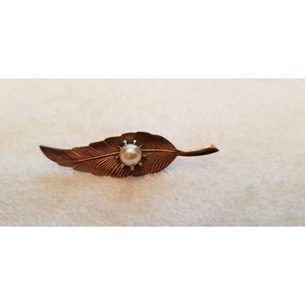 Vintage Gold Tone Faux Pearl Leaf Brooch