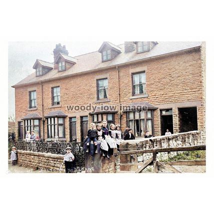 ptc5633 - Yorks. - Children sit on a Wall in Bolton-on-Dearne c1910 - print 6x4