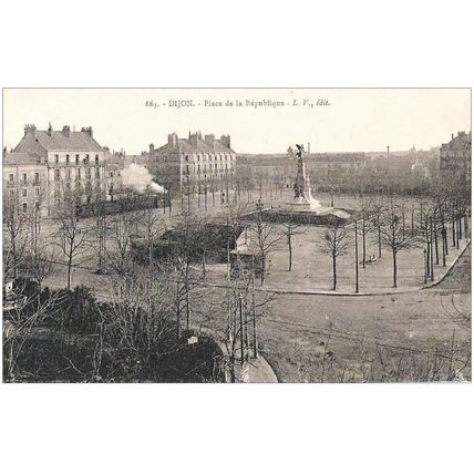 21 - DIJON - PLACE DE LA REPUBLIQUE