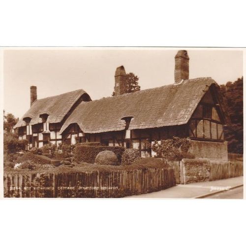 Ann Hatherways Cottage Stratford On Avon Warwickshire Postcard (WAR71421)