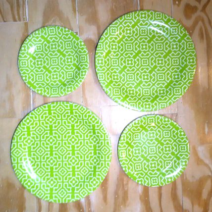 4 Pc. Almont Melamine Dish Set - 7 3/4" & 10 3/4" Green/White Minimal Wear