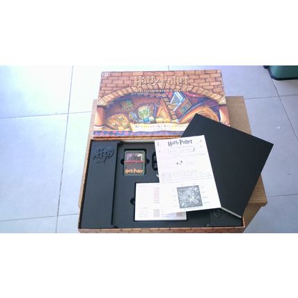 HARRY POTTER and the Philosopher's Stone: Mystery at Hogwarts Game (Mattel) 2001