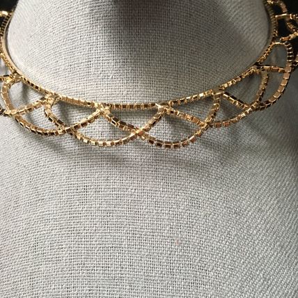 Interwoven Scalloped Rhinestone Bib Necklace - Gold #359 USA Seller