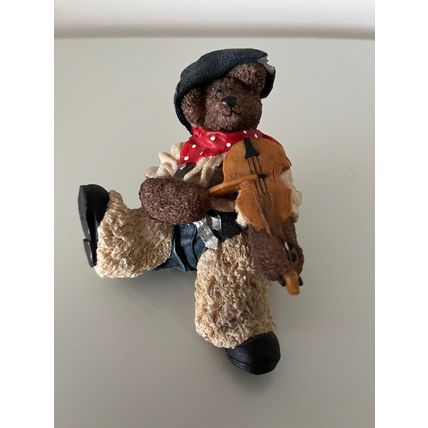 BEAR PLAYNG VIOLIN FIGURE (SMALL WORLD)