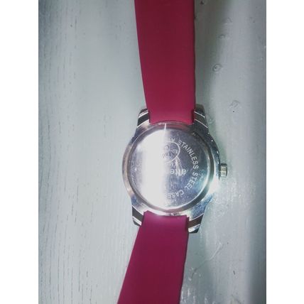 Attention Round Case Purple Band Watch