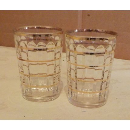 12 x Vintage Shot Glasses (11 x single & 1 x treble)