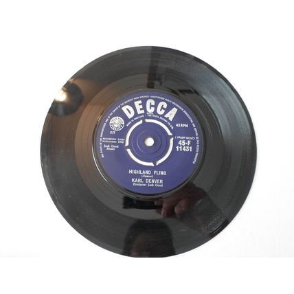 7" 1962. KARL DENVER.NEVER GOODBYE .DECCA F.11431.HIGHLAND FLING. EXCELLENT