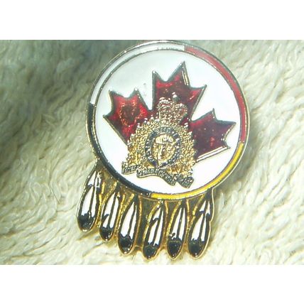 rcmp royal canadian police maintien's le droit "uphold the right" pin hat lapel