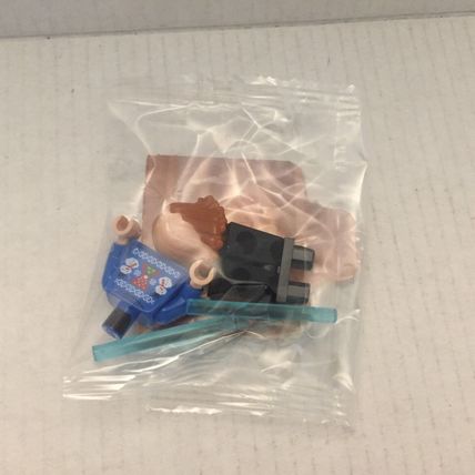 NEW Lego Marvel Holiday Black Widow Minifigure