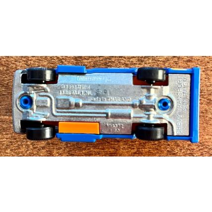 Airport Chevy Transport Bus Matchbox Chevy 1998 Vintage