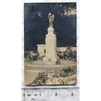 vintage postcard Memorial Fountain ?