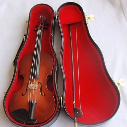 Decorative violin miniature