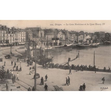 Dieppe La Gare Maritime et le Quai Henri IV Antique Postcard