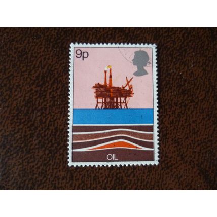 1978 GB Energy Resources 9p Oil North Sea fine used stamp SG 1050