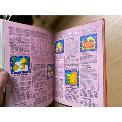 "JACKIE ANNUAL 1983" ILLUSTRATED VINTAGE ANNUAL HARDBACK BOOK (P4)