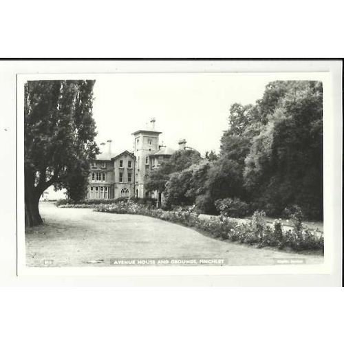 LONDON Finchley Avenue House Postcard by Graphic Services