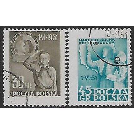Mi 688/9: International Children's Day