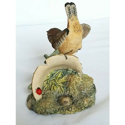 BORDER FINE ARTS, WREN ON TEACUP, RB5, Ayres, Ladybird. 1985, Very Rare.
