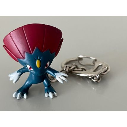 POKEMON MONSTERS WEAVILLE KEY RING