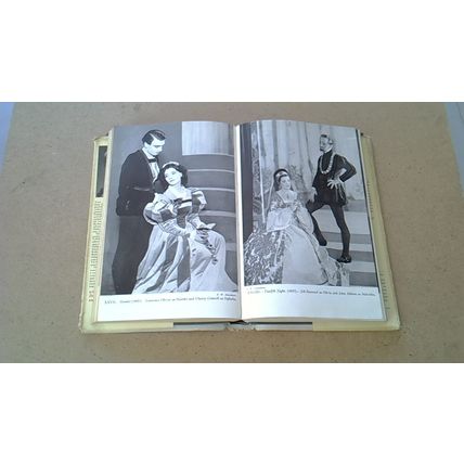 OLD VIC DRAMA. By Audrey Williamson (Hardback) 1948 VINTAGE
