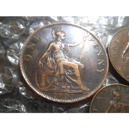 1901 Victoria Veiled Head penny, half-penny & farthing.