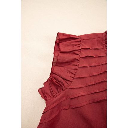 Red Dahlia Solid Color Pleated Detail Ruffle Short Sleeve Blouse