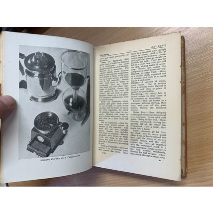 1950 ELIZABETH CRAIG "1000 HOUSEHOLD HINTS" ILLUSTRATED HARDBACK BOOK (P3)