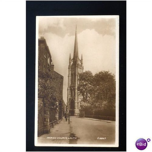 Lincolnshire LOUTH Parish Church Postcard by Valentine (G.2887)