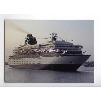 LN1589 - Celebrity Cruise Liner - Zenith , built 1992 - postcard