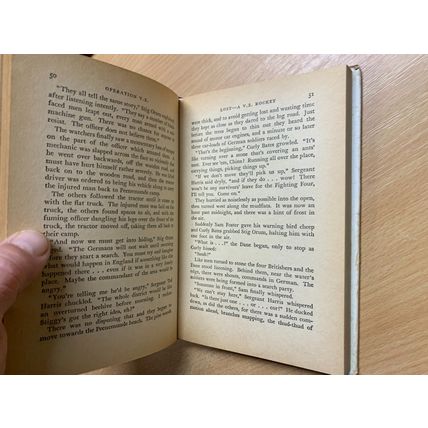 VINTAGE "OPERATION V.2." A R CHANNEL WW2 FICTION HARDBACK BOOK (P3)
