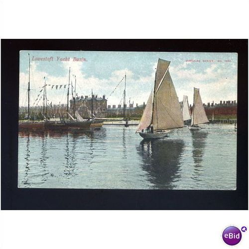 Suffolk LOWESTOFT Yacht Basin Postcard (1604)