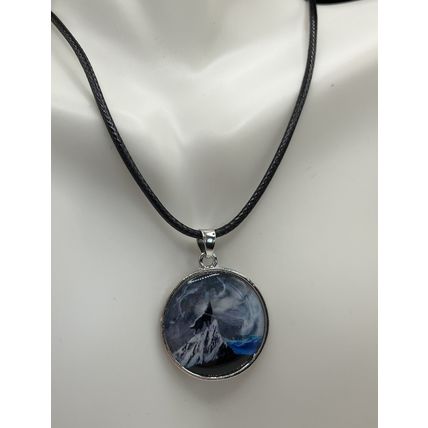 Wolf Pendant Necklace Symbolizing Strength & Elegance Masculine #919