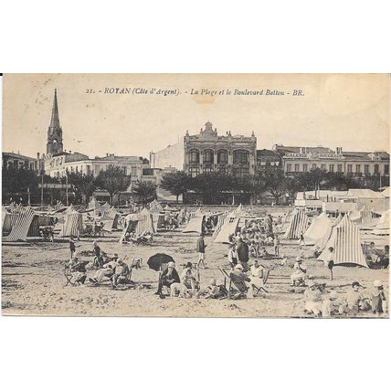 17 - ROYAN - LA PLAGE ET LE BOULEVARD BOTTON